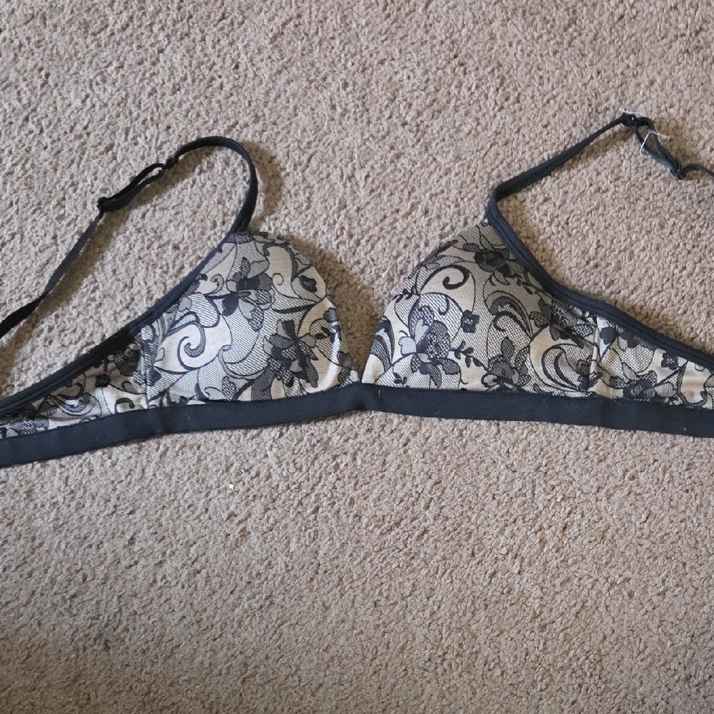 Chic Lace Overlay Bralette in Black and Cream